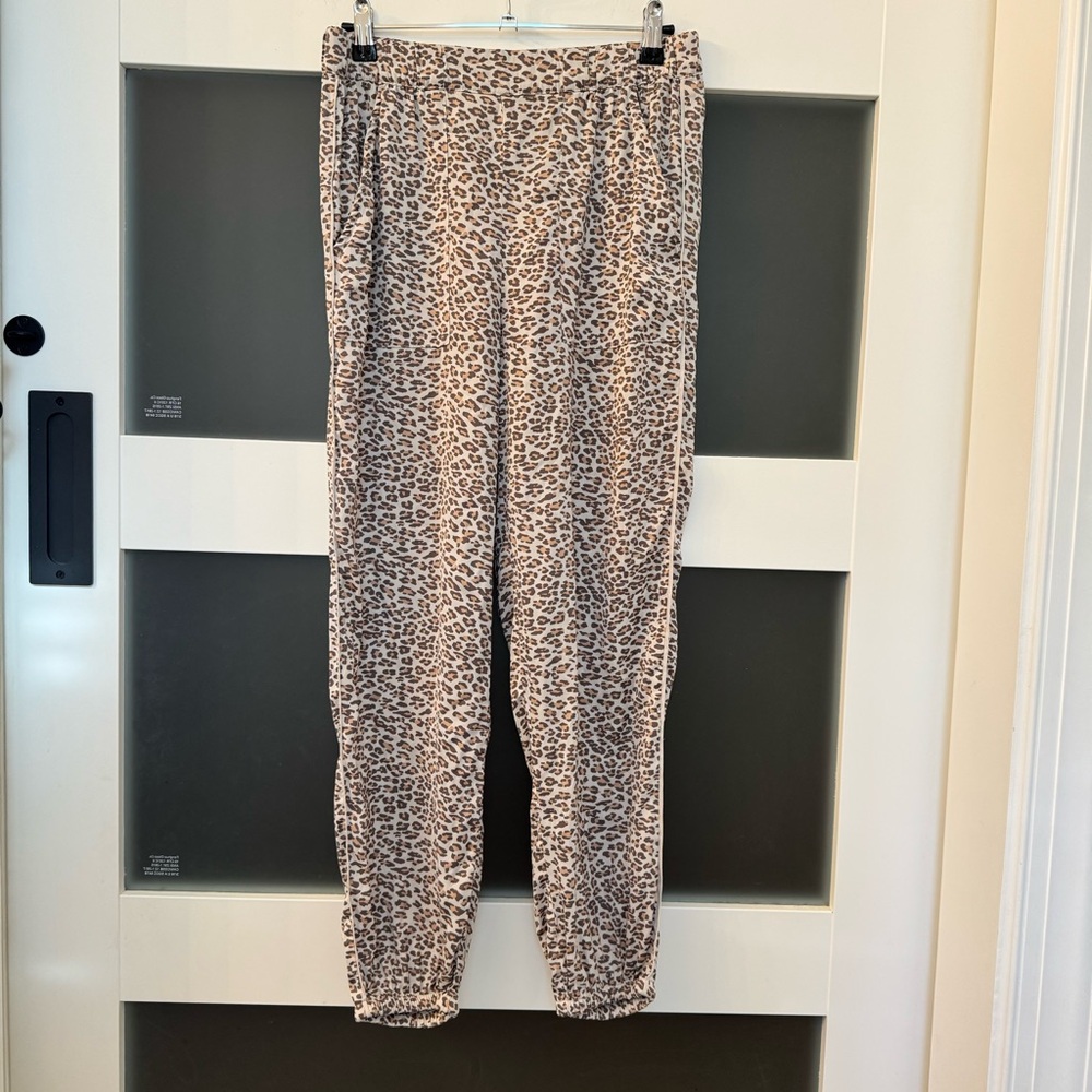 Aerie Casual Baggy Animal Print Pants Size S